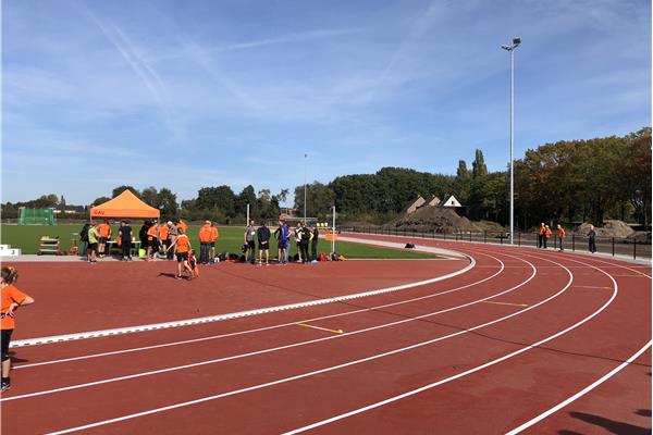 Aanleg sportpark met atletiekpiste, 2 natuurgras voetbalvelden, parkzone, diverse verhardingen en skateterrein - Sportinfrabouw NV